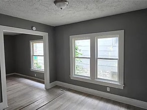 2524 Askew Ave in Kansas City, MO - Building Photo - Building Photo