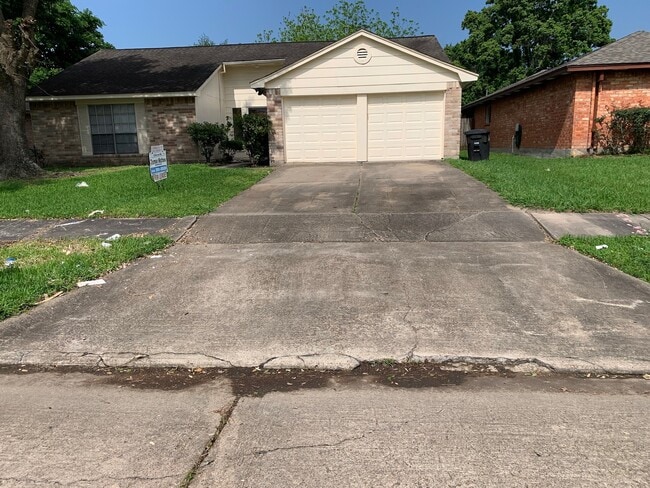 property at 16738 Quail Briar Dr