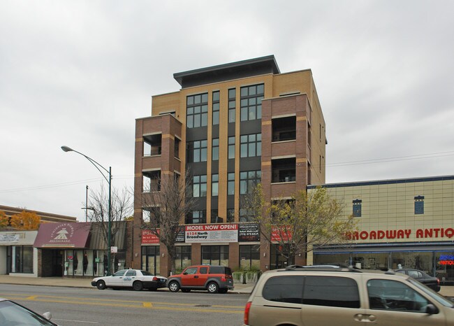6124 N Broadway St in Chicago, IL - Building Photo - Building Photo