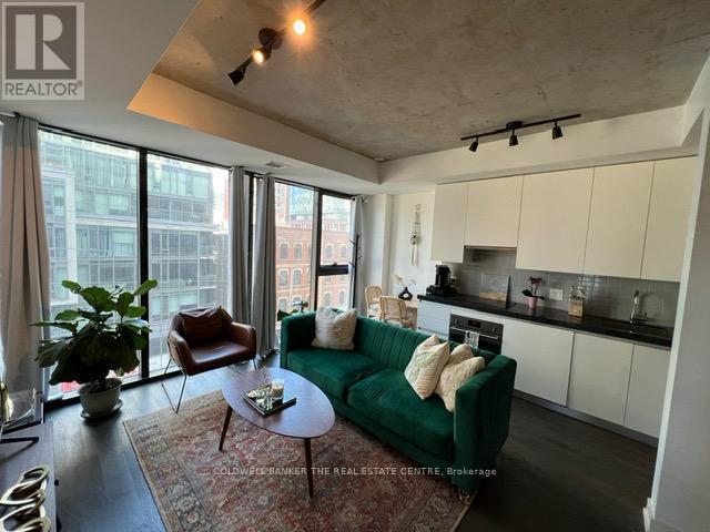 625-629 King St W in Toronto, ON - Building Photo
