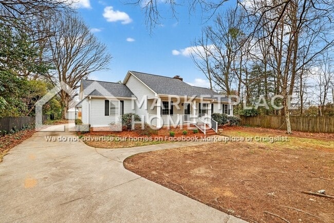 1119 Roper Mountain Rd in Greenville, SC - Building Photo - Building Photo