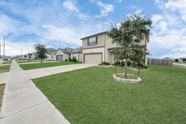 2056 Spindletree Ln in Pattison, TX - Building Photo - Building Photo