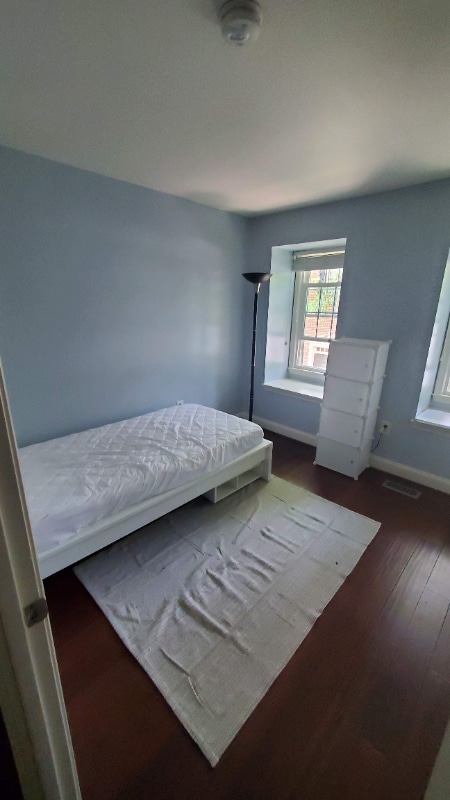 property at 4847 Carriagepark Rd