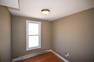 12 Cheever Ct, Unit 3 in Boston, MA - Building Photo - Building Photo