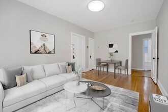 4744 W Roscoe St in Chicago, IL - Building Photo - Building Photo