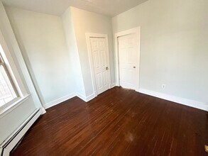 39 Shepard St, Unit First Floor in New Haven, CT - Foto de edificio - Building Photo