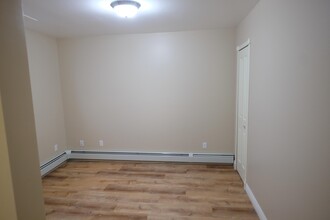 1908 26 Av SW in Calgary, AB - Building Photo - Building Photo