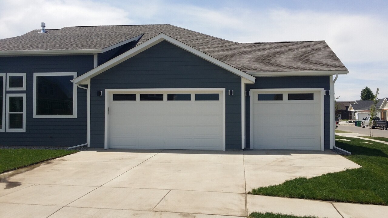 3348 Lolo Way in Bozeman, MT - Foto de edificio
