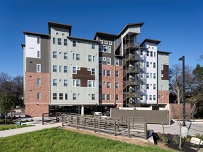 1800 S I-35 Frontage Rd in Austin, TX - Building Photo - Building Photo