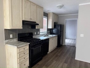 424 Warbler Ln in Madison, WI - Foto de edificio - Building Photo