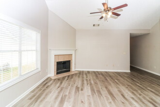 11405 Vinea Ln in Hampton, GA - Building Photo - Building Photo