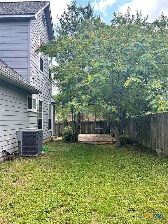 property at 2050 Lisa Ln