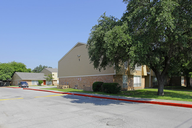 Glennwood Apartments photo'