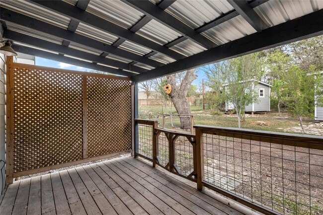 18000 Lafayette Park Dr in Jonestown, TX - Building Photo - Building Photo