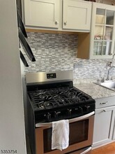153 Valley Rd in Montclair, NJ - Building Photo - Building Photo