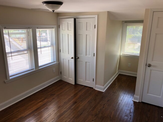 34 W Spring Ave, Unit 3 in Ardmore, PA - Foto de edificio - Building Photo