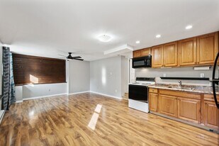 9608 Frankstown Rd in Pittsburgh, PA - Building Photo