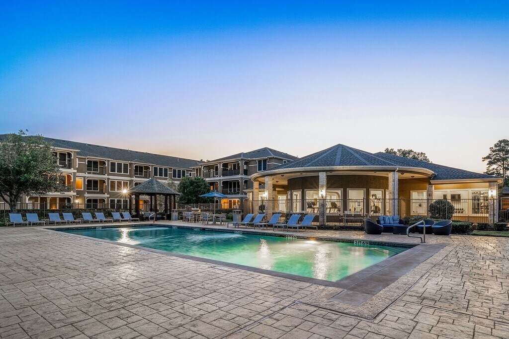 Marquis at the Cascades Tyler, TX Apartments