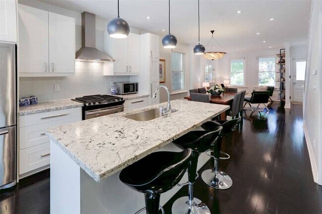 340 Concord Av in Toronto, ON - Building Photo - Building Photo