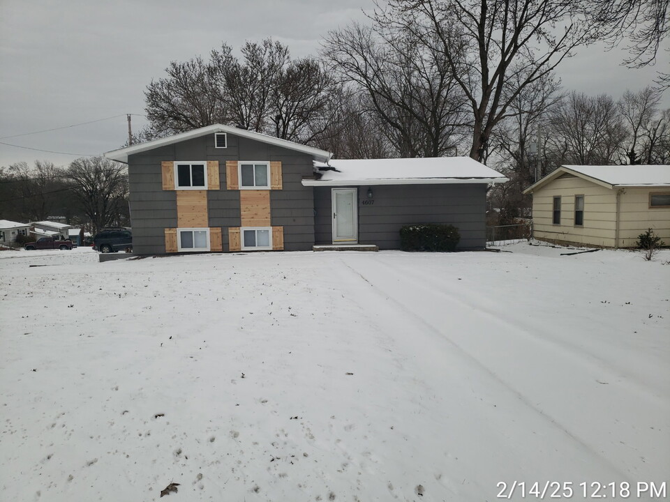 4607 S Crysler Ave in Independence, MO - Building Photo