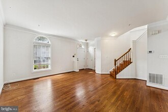 12423 Falconbridge Dr in North Potomac, MD - Building Photo - Building Photo