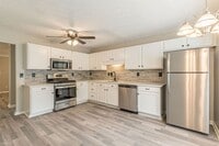 5895 Hampton Ct photo'