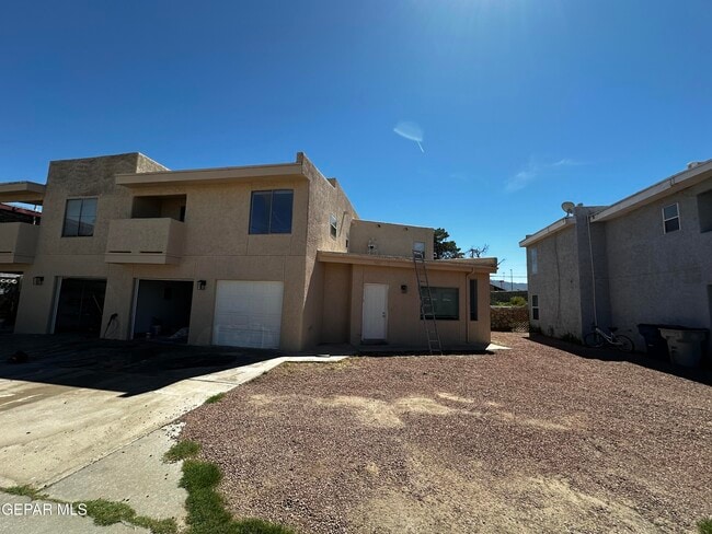 5016 Conley Rd in El Paso, TX - Building Photo - Building Photo