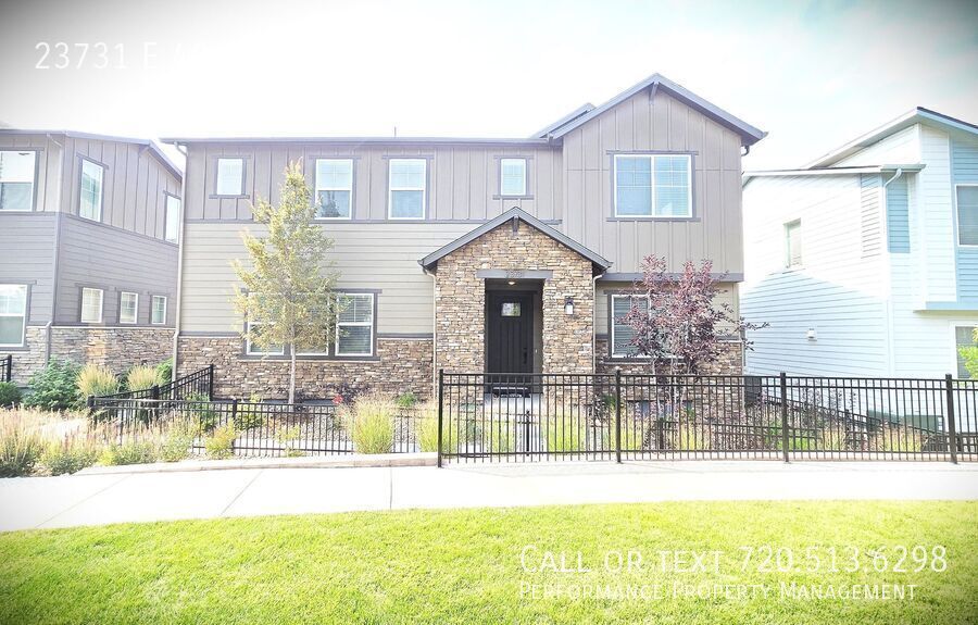 23731 E 40th Ave in Aurora, CO - Building Photo