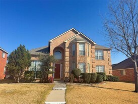 7104 Chandler Dr in Plano, TX - Building Photo