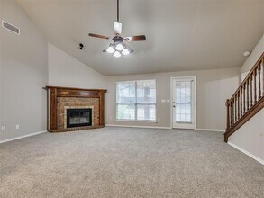 1605 SW 33RD St in Moore, OK - Building Photo - Building Photo