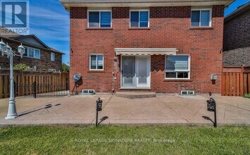 57 McCrimmon Dr in Brampton, ON - Building Photo - Building Photo