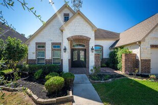 12955 Lake Parc Bend Drive in Cypress, TX - Building Photo