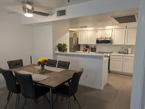 100 E Fillmore St, Unit 117 in Phoenix, AZ - Building Photo - Building Photo