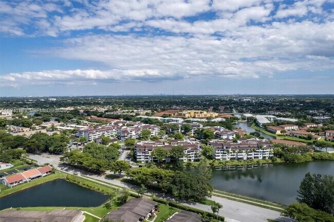 8335 SW 152nd Ave in Miami, FL - Building Photo - Building Photo