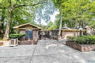 2007 Greenwood Pl SW in Huntsville, AL - Building Photo