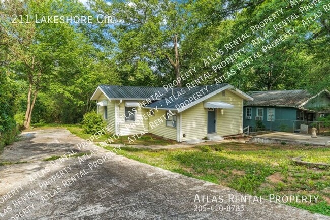 211 Lakeshore Cir in Adamsville, AL - Building Photo - Building Photo