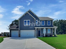 44 Pointe Dr in Dallas, GA - Building Photo