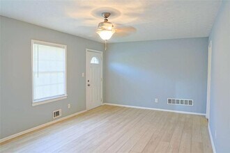130 Mimosa Dr in Fayetteville, GA - Building Photo - Building Photo
