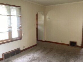 7302 W Medford Ave in Milwaukee, WI - Building Photo - Building Photo