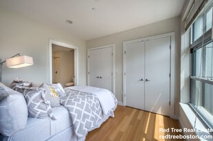 601 Albany St in Boston, MA - Building Photo