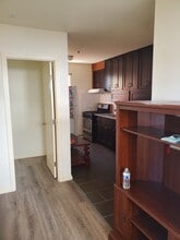 1504 S Atlantic Blvd, Unit B in Alhambra, CA - Foto de edificio - Building Photo