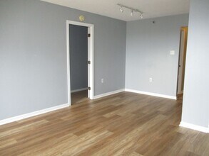 1301 N Courthouse Rd in Arlington, VA - Building Photo - Building Photo