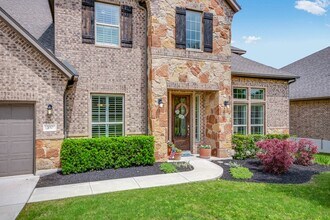 330 Jayne Cove in Austin, TX - Building Photo - Building Photo