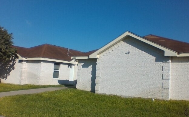 German Ave in Edinburg, TX - Foto de edificio - Building Photo