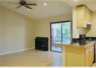 32221 Alipaz St, Unit 262 in San Juan Capistrano, CA - Building Photo - Building Photo