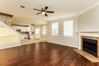 2125 Warwick Pl in New Braunfels, TX - Building Photo - Building Photo