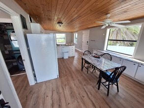 910 S Central Ave in Flagler Beach, FL - Building Photo - Building Photo