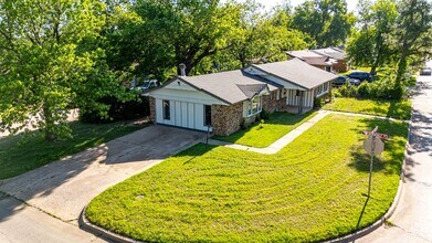 3201 Longridge Rd in Del City, OK - Building Photo - Building Photo