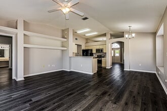 30801 Tremont Dr in Zephyrhills, FL - Building Photo - Building Photo