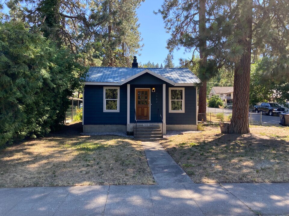 2002 E 15th Ave in Spokane, WA - Building Photo